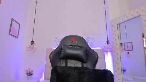 zoeth_ruiz online show from 03-11-25, 03:23