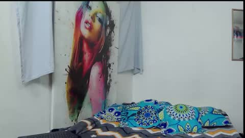 Snapshot of zoethorner chatting on 04-15-26, 12:01 zoethorner online show from 04-15-26, 12:01