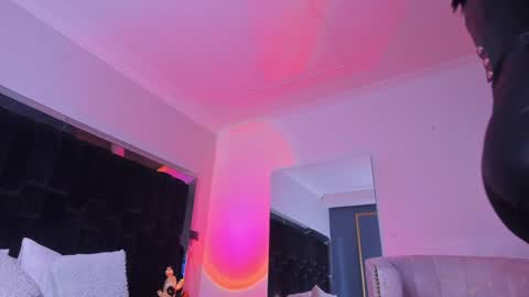 zoevidal_ online show from 01-24-25, 03:02