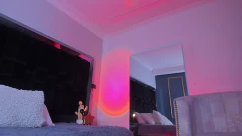 zoevidal_ online show from 01-25-25, 11:44