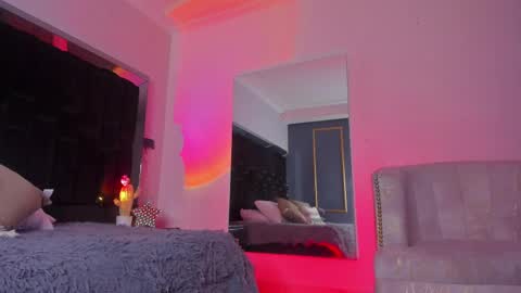 zoevidal_ online show from 02-20-25, 11:53