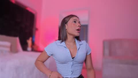 zoevidal_ online show from 09-13-25, 12:05