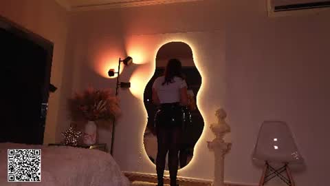 zoevidal_ online show from 06-27-26, 11:59