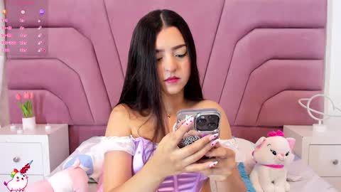 Snapshot of zoewillian chatting on 01-31-25, 07:18 zoewillian online show from 01-31-25, 07:18