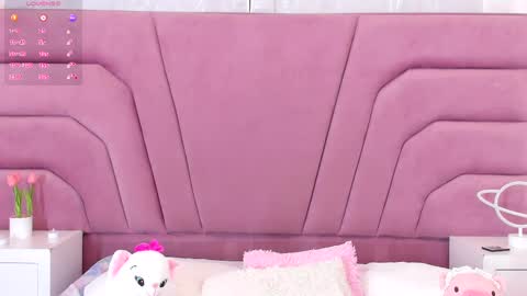 Snapshot of zoewillian chatting on 02-26-25, 09:05 zoewillian online show from 02-26-25, 09:05