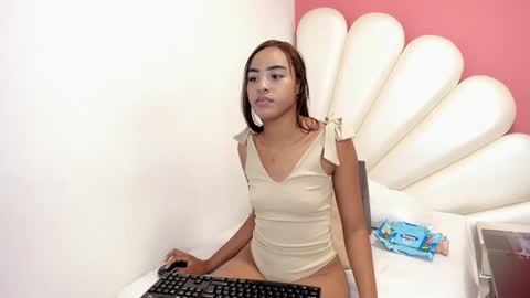 Zoe online show from 01-15-25, 09:20