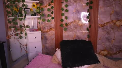 zoey fox  online show from 05-14-26, 01:12