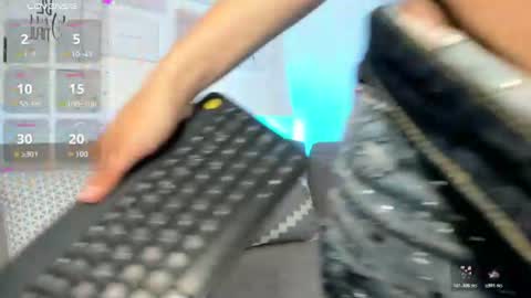 Snapshot of zoey_monroe_ chatting on 07-13-26, 01:47 Zoey online show from 07-13-26, 01:47