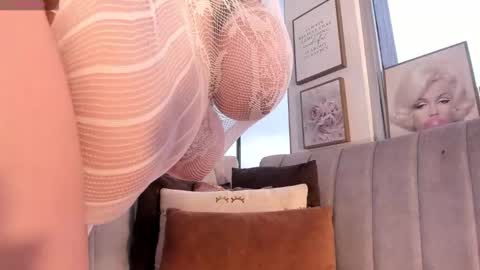 Snapshot of zoey_thommpson chatting on 10-17-25, 07:38 zoey thommpson online show from 10-17-25, 07:38
