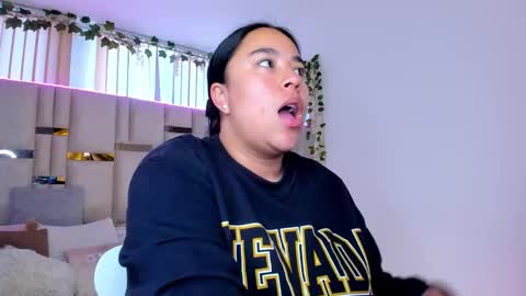 zoey thommpson online show from 02-25-26, 09:13