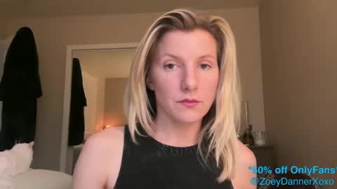 Zoeydanner online show from 02-06-25, 01:16