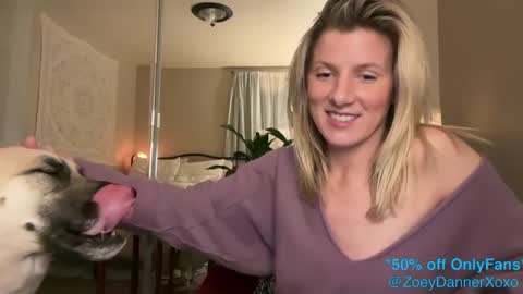 Zoeydanner online show from 02-06-25, 04:21