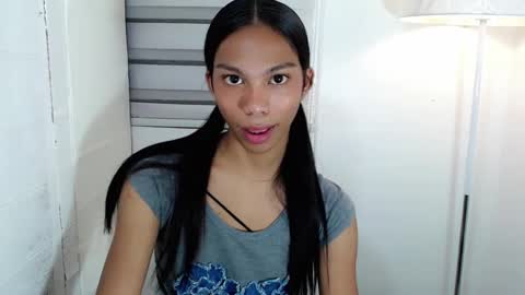 zoey online show from 02-12-25, 12:27