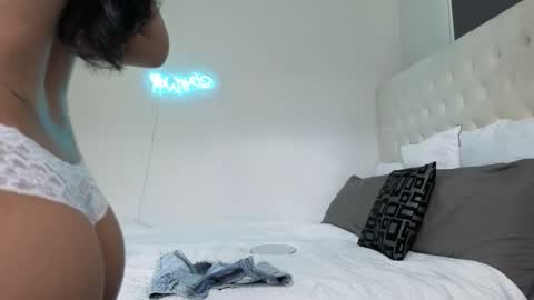Snapshot of zoeyjohnson24 chatting on 07-30-26, 02:32 zoeyjohnson24 online show from 07-30-26, 02:32