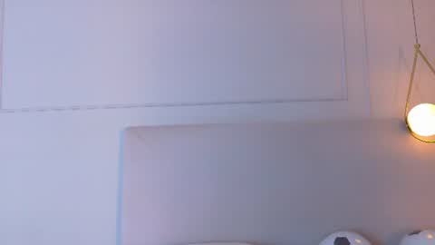 Snapshot of zoeypetit chatting on 07-08-26, 01:04 Zoey online show from 07-08-26, 01:04