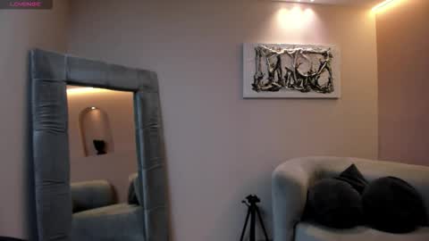 Zoey Walker online show from 11-09-25, 12:03