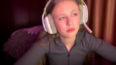 Lisa online show from 02-22-26, 08:24