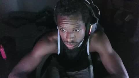 zoneingout online show from 11-12-25, 04:46