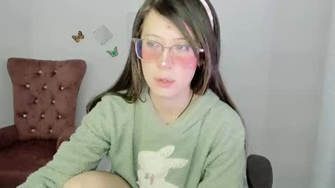 Alicie online show from 12-04-25, 08:34