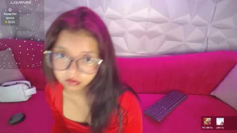 Snapshot of zoow_bluussh chatting on 02-13-26, 01:51 Zoe online show from 02-13-26, 01:51