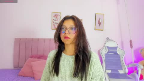 Zoe online show from 04-09-26, 11:59