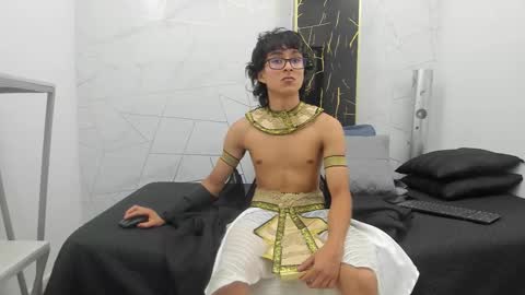     online show from 10-21-25, 07:36