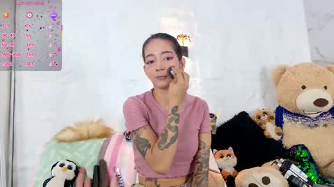 Snapshot of zorravioleta chatting on 09-18-25, 12:07 Violeta online show from 09-18-25, 12:07