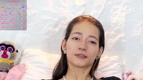 Snapshot of zorravioleta chatting on 11-07-25, 12:38 Violeta online show from 11-07-25, 12:38