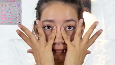 Snapshot of zorravioleta chatting on 11-13-25, 12:26 Violeta online show from 11-13-25, 12:26