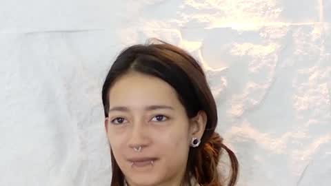 Snapshot of zorravioleta chatting on 11-15-25, 12:13 Violeta online show from 11-15-25, 12:13