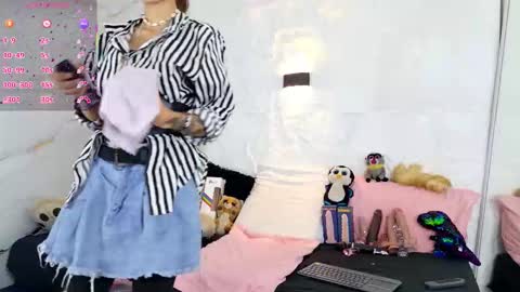 Snapshot of zorravioleta chatting on 11-28-25, 11:46 Violeta online show from 11-28-25, 11:46