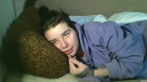 Snapshot of zuhra25 chatting on 02-14-25, 12:36 zuhra25 online show from 02-14-25, 12:36