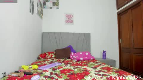 Snapshot of zule__williams chatting on 04-23-26, 10:14 zule online show from 04-23-26, 10:14