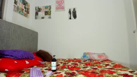 Snapshot of zule__williams chatting on 06-30-26, 09:21 zule online show from 06-30-26, 09:21