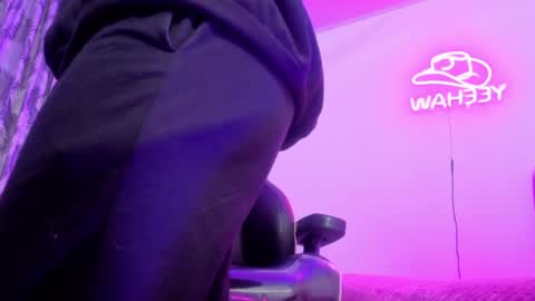 ZURY   online show from 04-12-26, 03:11