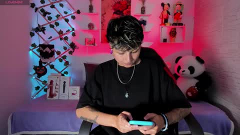 Snapshot of zuryramirez_ chatting on 11-06-25, 10:32 Zury Ramirez online show from 11-06-25, 10:32