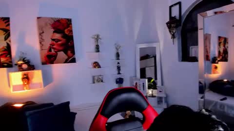 Snapshot of zuryramirez_ chatting on 12-15-25, 09:52 Zury Ramirez online show from 12-15-25, 09:52