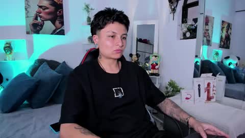 Snapshot of zuryramirez_ chatting on 01-16-26, 08:24 Zury Ramirez online show from 01-16-26, 08:24