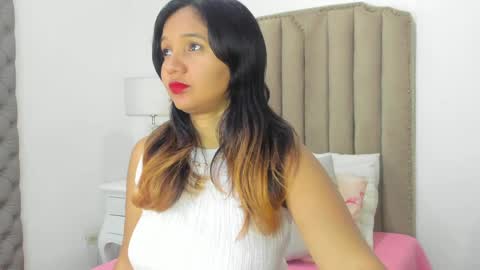 Im Zusan My schedule is from 1030pm to 430 am colombian time online show from 03-31-26, 03:08