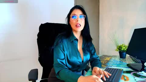 Zuzana21 online show from 11-25-25, 12:49