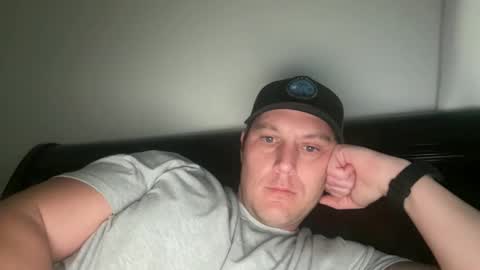 Snapshot of zx6r1287 chatting on 12-06-24, 02:17 zx6r1287 online show from 12-06-24, 02:17