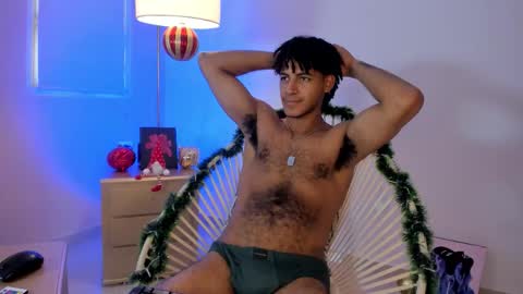 zyan_moreno online show from 12-03-25, 06:17