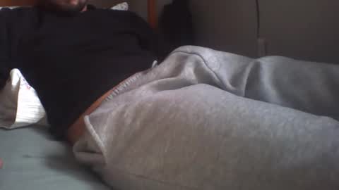 Snapshot of zyggy87 chatting on 11-21-25, 08:13 zyggy87 online show from 11-21-25, 08:13