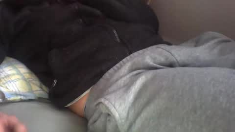 Snapshot of zyggy87 chatting on 12-04-25, 12:14 zyggy87 online show from 12-04-25, 12:14