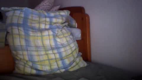 Snapshot of zyggy87 chatting on 12-14-25, 06:41 zyggy87 online show from 12-14-25, 06:41