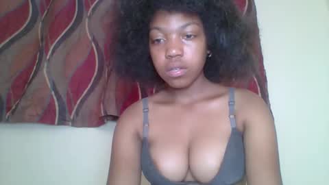 zyraelle_01 online show from 04-23-26, 07:20