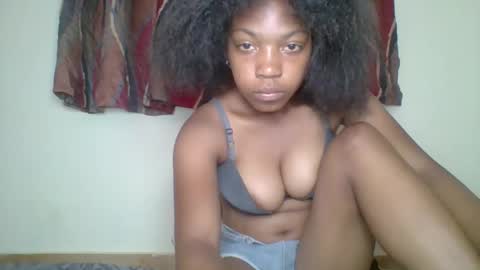 zyraelle_01 online show from 04-24-26, 10:07