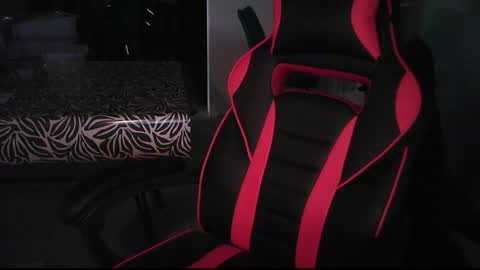 Snapshot of zyriosben chatting on 01-27-25, 10:38 zyriosben online show from 01-27-25, 10:38