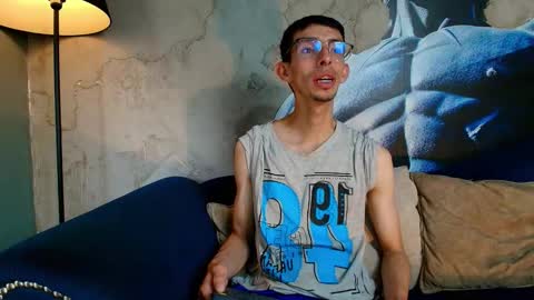 Zyro Nigth online show from 11-21-25, 05:11