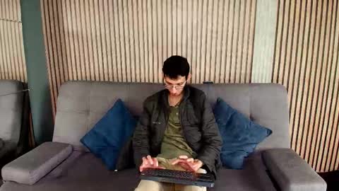 Zyro Nigth online show from 11-28-25, 01:58